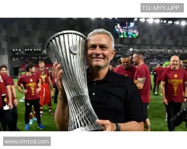 穆里尼奥怒怼解说员！曼联主帅称合同将不再谈判延长